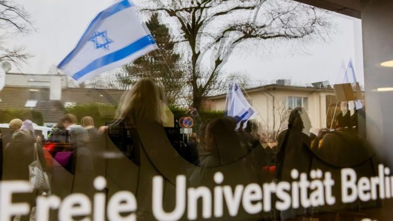 Nahost-Konflikt: Antisemitisches Motiv - Anklage nach Attacke auf Studenten