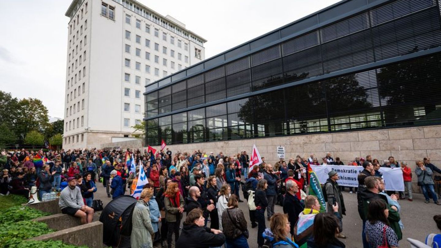 Protest gegen AfD: Gewerkschafter und Initiativen demonstrieren gegen AfD