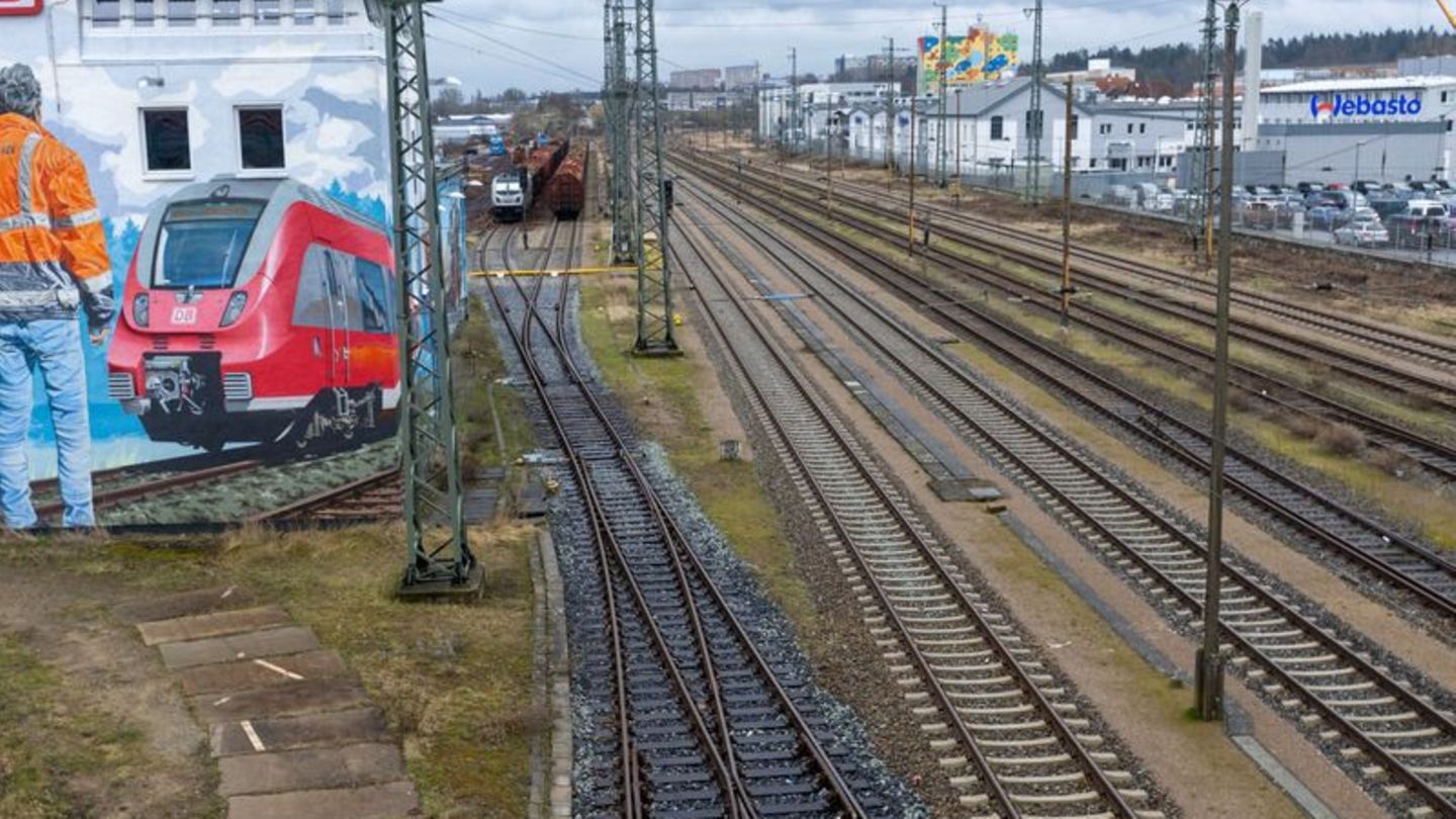 Bau-Chaos bei der Bahn: Bahn lässt MV-Verkehrsminister Meyer verzweifeln