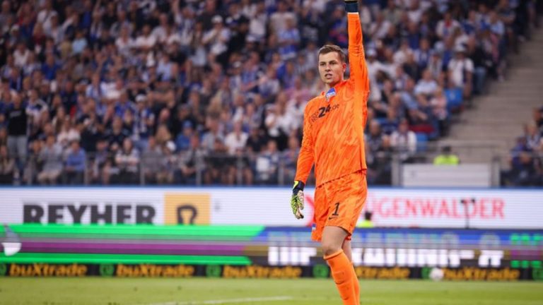 2. Fußball-Bundesliga: Hertha verlängert vorzeitig mit Torwart Ernst