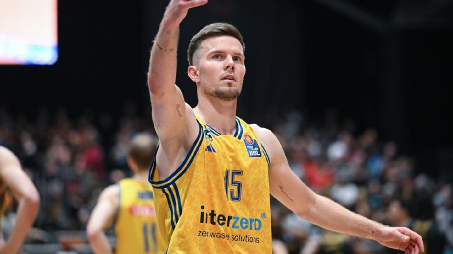 Basketball-Bundesliga: Alba Berlin holt gegen Oldenburg ersten Saisonsieg