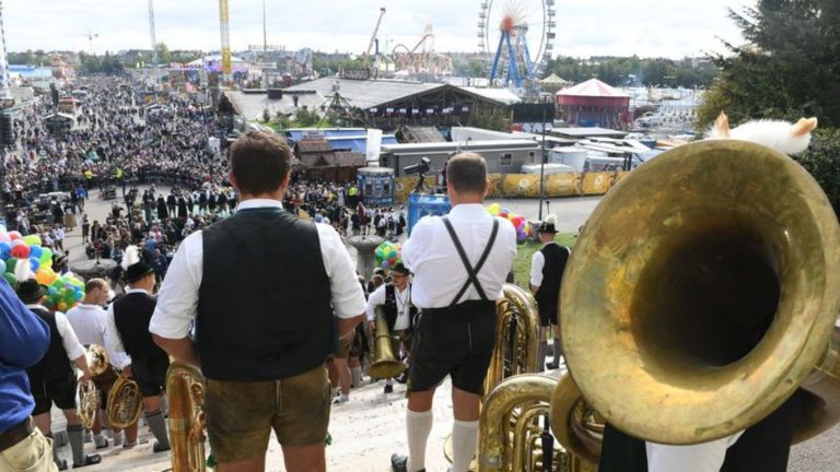 Oktoberfest: Wiesnhit Fehlanzeige - nicht mehr zeitgemäß?