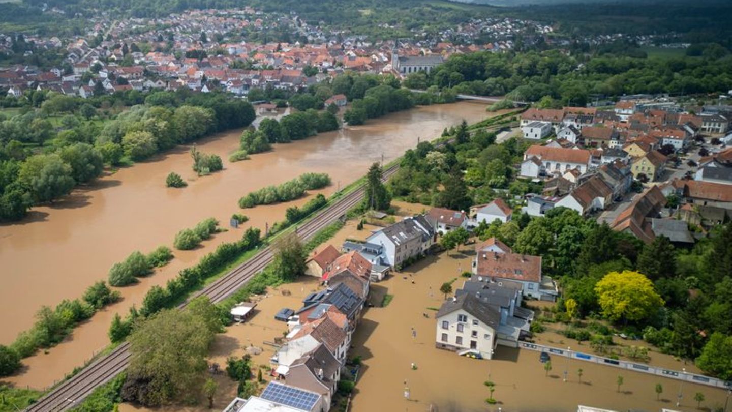 Hochwasser-Folgen: Hochwasser: Gut 400 Anträge auf Hilfe für größere Schäden