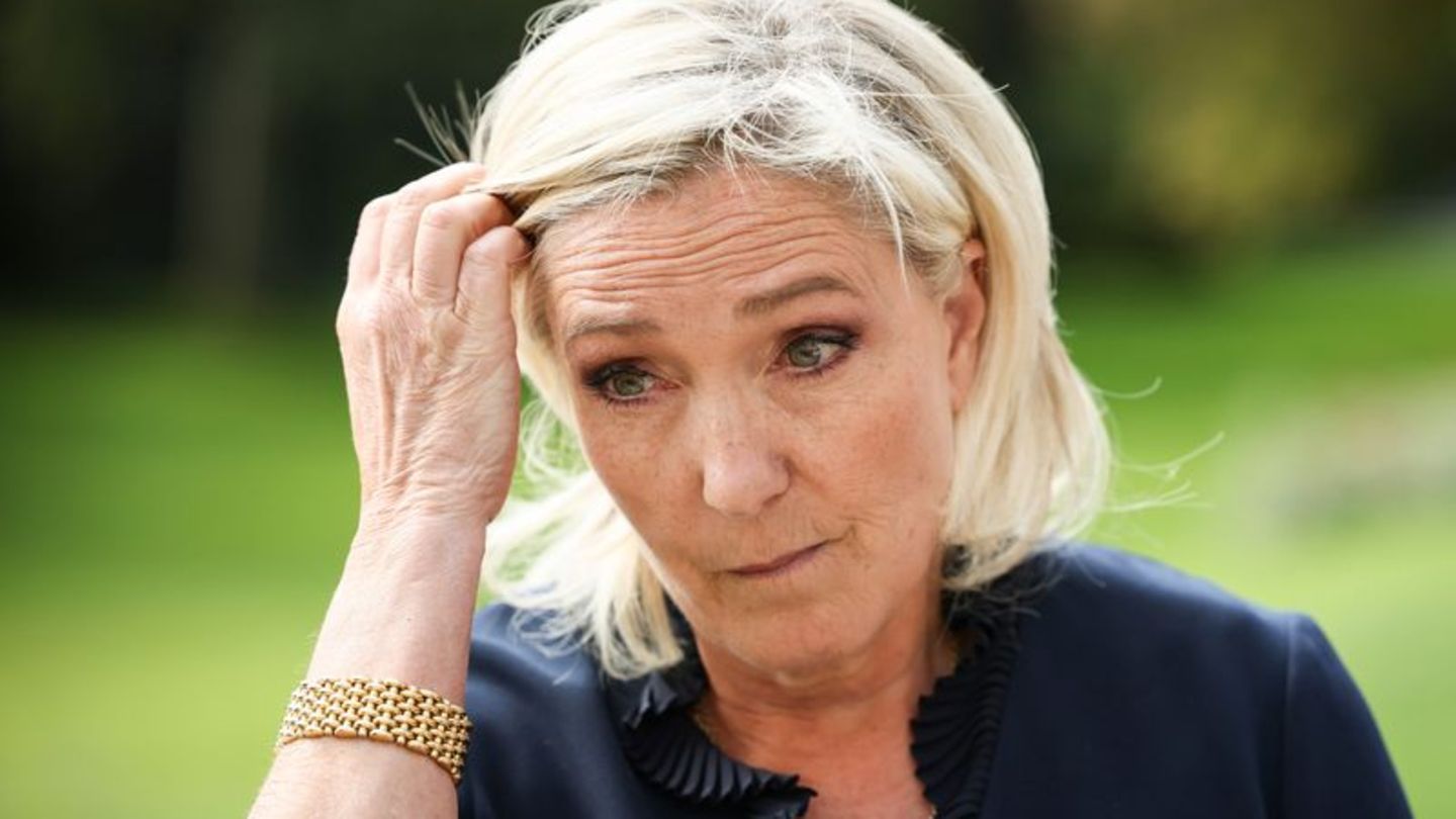 Rechtsnationale unter Druck: Le Pen vor Gericht: Verdacht auf Veruntreuung von EU-Geld