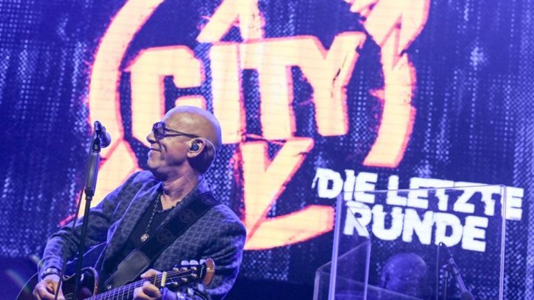 Ehemalige DDR-Band: Mit 75: Ex-City-Sänger Toni Krahl startet Solo-Karriere