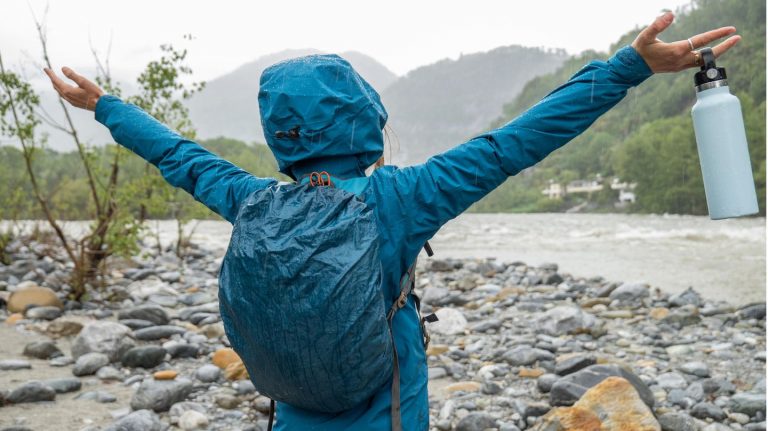 Regenschutz: Wasserdichter Rucksack: Auf diese Kriterien sollten Sie besonders achten