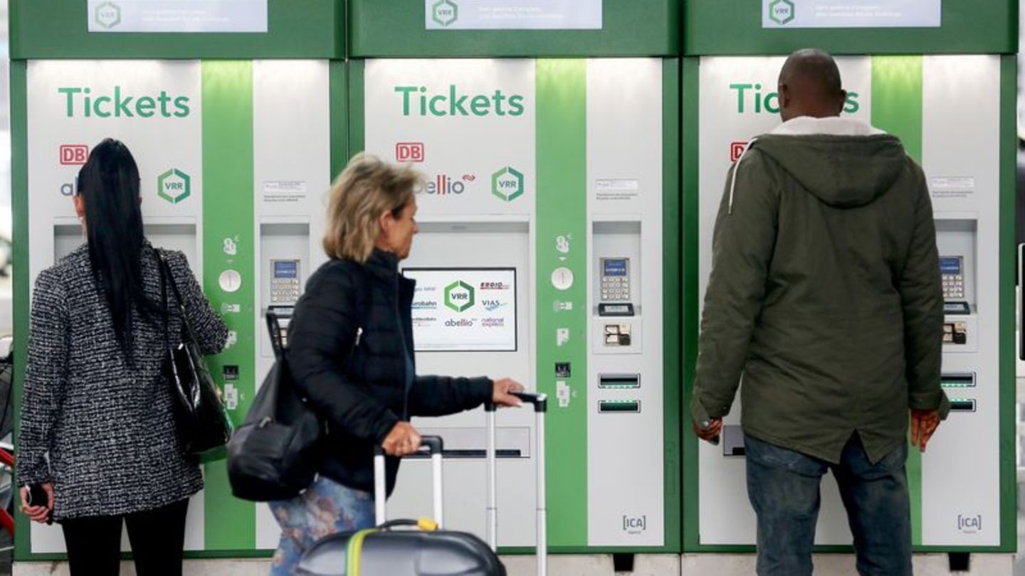 Preiserhöhung im Nahverkehr: VRR erhöht Ticketpreise ab Januar um 5,5 Prozent