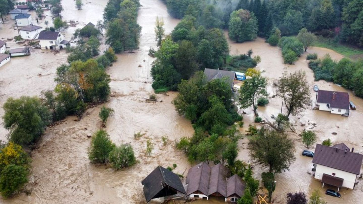 Unwetter am Balkan: Erdrutsche und Hochwasser in Bosnien-Herzegowina: 14 Tote