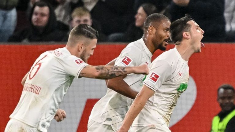 Fußball-Bundesliga: "Well done": Schlotterbeck glänzt in neuer FCA-Rolle