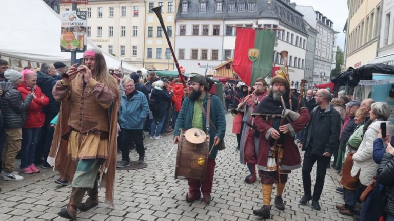 Stadtfest: Tausende feiern Höhlerfest in Gera