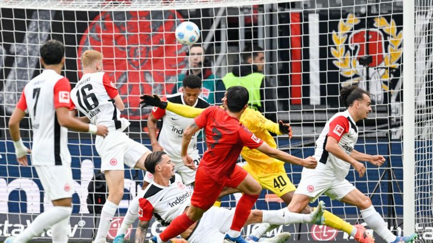 Fußball-Bundesliga: Trotz Dominanz: FC Bayern verspielt Sieg in Frankfurt