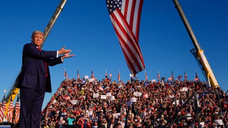 US-Wahlkampf: Trump schwört Anhänger am Ort des Attentats auf Wahlsieg ein