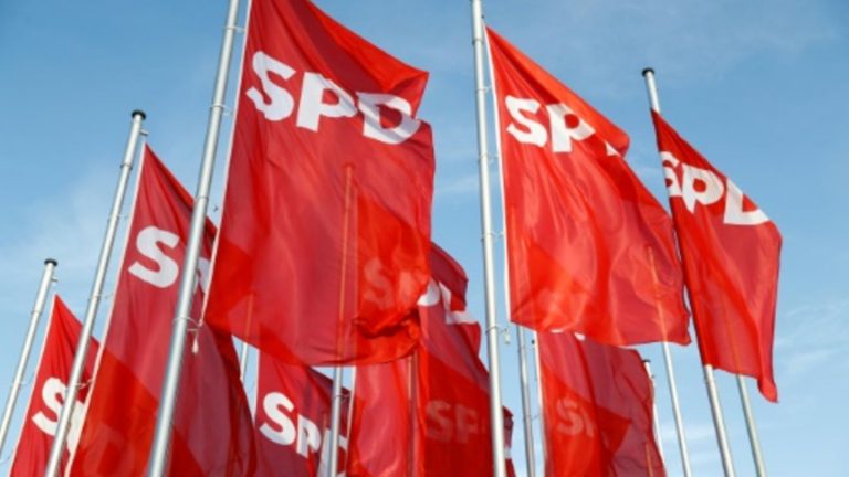 SPD-Spitze will noch am Montagabend über Kühnert-Nachfolge entscheiden