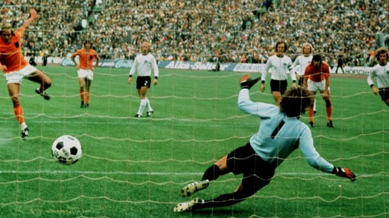 WM-Star von 1974: Fußballwelt trauert um Johan Neeskens