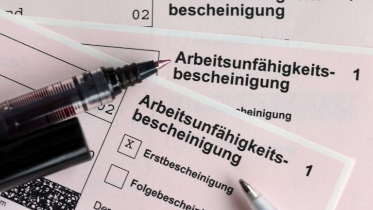 Gesundheit: Beschäftigte sind rekordverdächtig oft krankgeschrieben