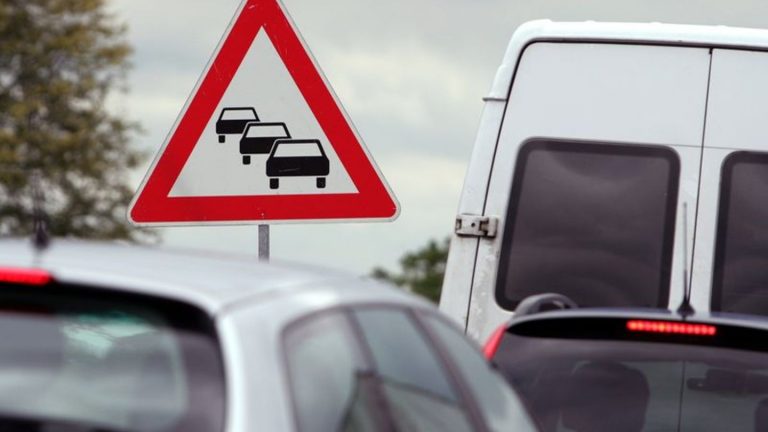 Verkehr: Mehr Autos auf Niedersachsens Straßen