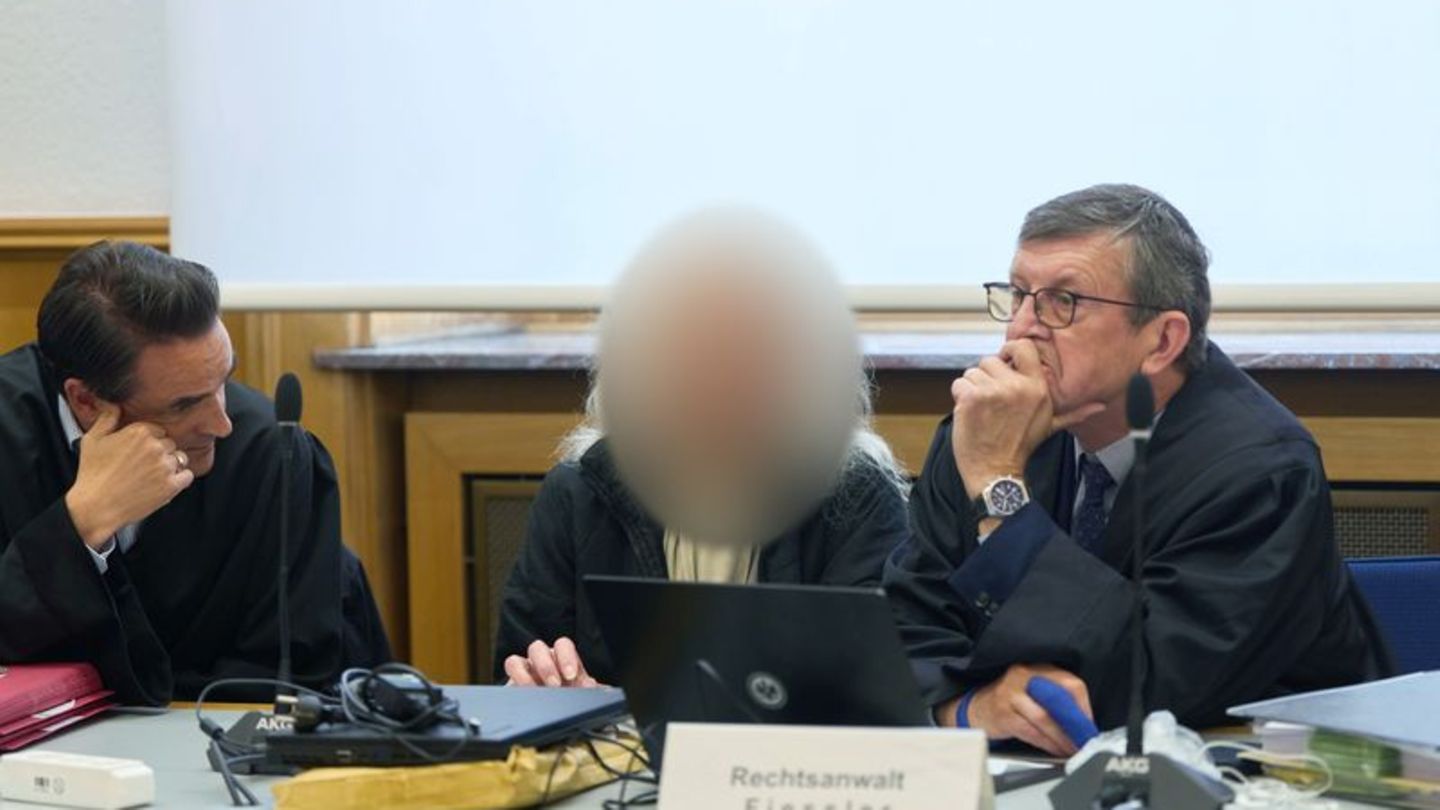 "Vereinte Patrioten": Terrorprozess: Gutachter hält Angeklagte für schuldfähig