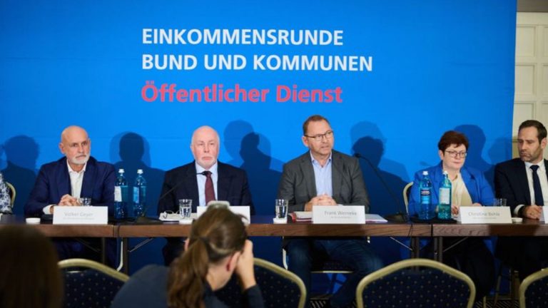 Tarifverhandlungen: Öffentlicher Dienst: Gewerkschaften wollen acht Prozent mehr