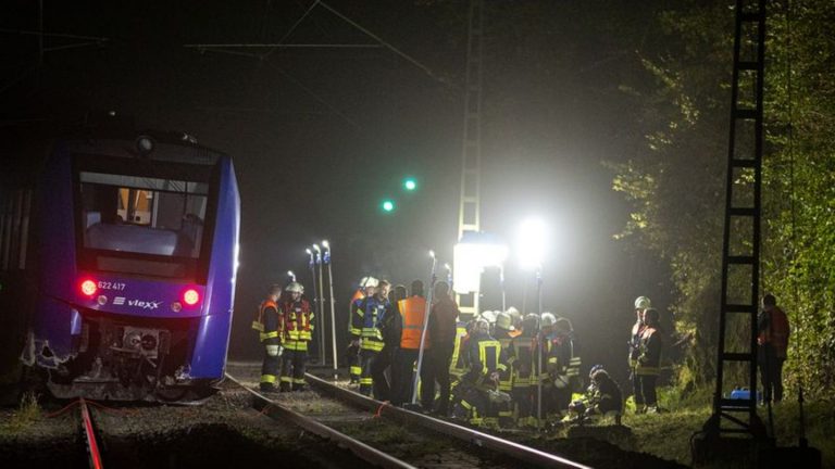 Bahnunfälle: Strecke nach Zugentgleisung im Saarland weiter gesperrt