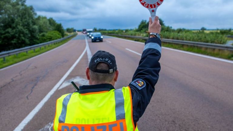 Temposünder: Raser fährt 183 statt 80 - "Muss schnell ins Krankenhaus"