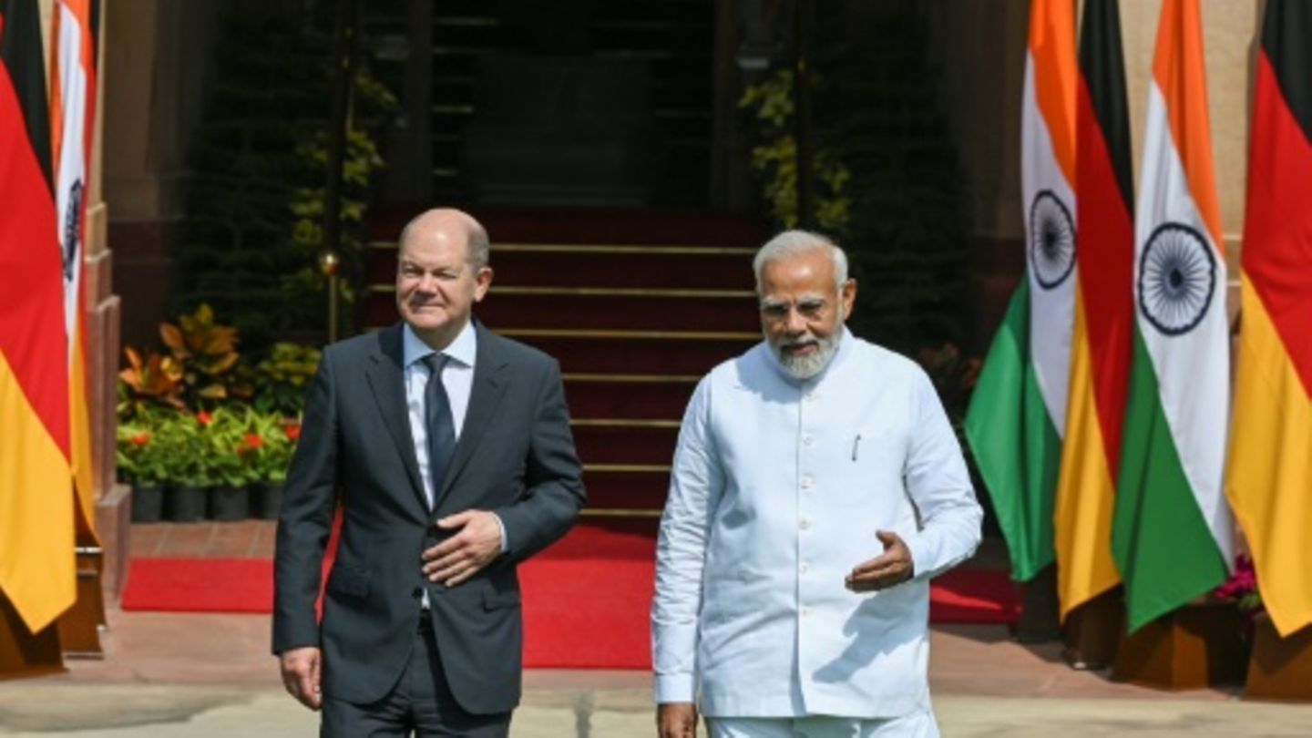 Scholz mit Ministern bei deutsch-indischen Regierungskonsultationen in Neu-Delhi