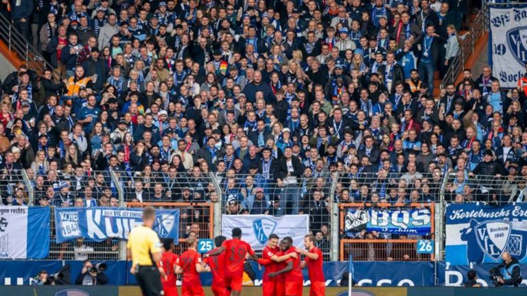 Fußball-Bundesliga: Nach Barça-Debakel: Bayern "richtig happy" in Bochum