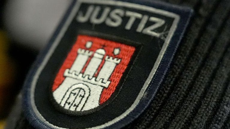 Kriminalität: Mann schweigt im Prozess um Messerangriff auf St. Pauli