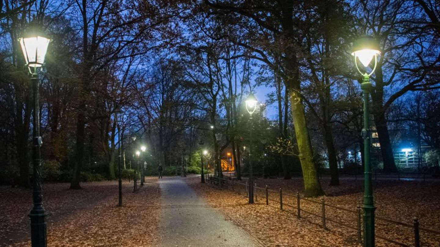 Straßenbeleuchtung in Berlin: In Berlin gibt es noch fast 20.000 Gaslaternen