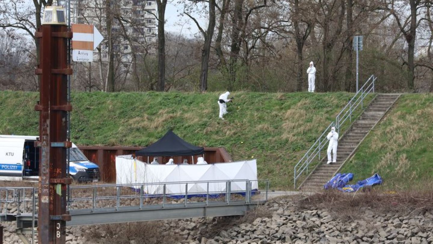 Mutmaßlicher Rachemord: 15-Jähriger erstochen - Prozess gegen vier Männer beginnt