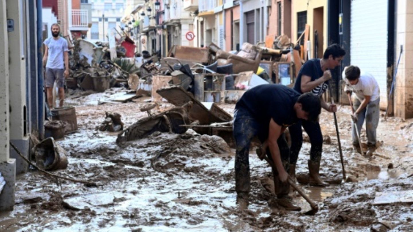 Zahl der Flut-Opfer in Spanien steigt auf mehr als 150