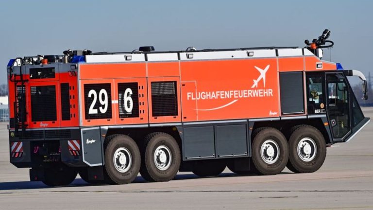 Luftverkehr: Brandgeruch im Cockpit - Flugzeug muss zum BER umkehren