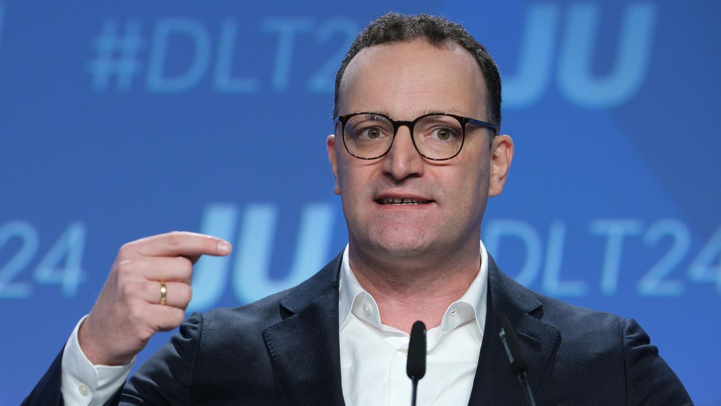 CDU-Politiker: Jens Spahn fällt Flaschendeckel-Vergleich auf die Füße