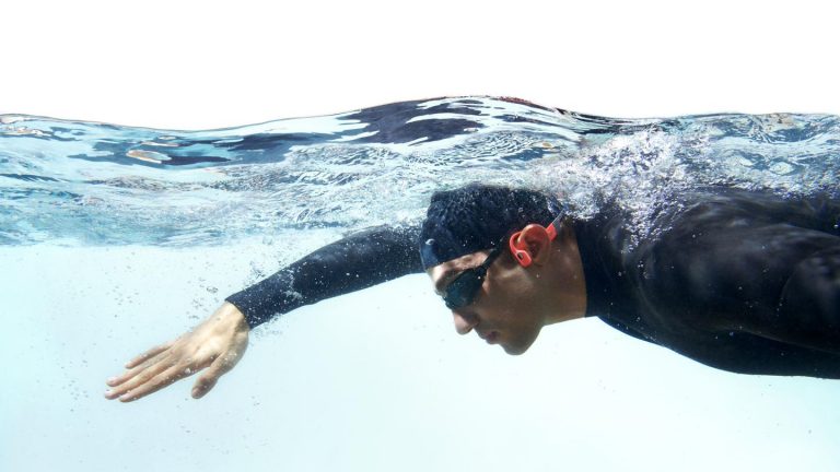 Training mit Musik: Wasserdichte Kopfhörer: Diese Modelle liefern den Sound zum Schwimmen