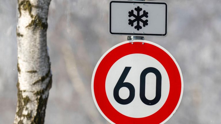 Straßenverkehr: Tempolimit mit Schneeflocken-Schild: Wann gilt das eigentlich?