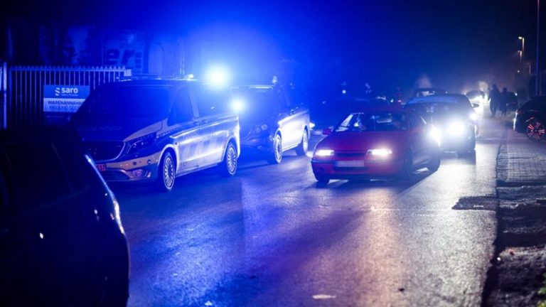 Tuner-Treffen: Treffen der illegalen Tuningszene mit 500 Fahrzeugen