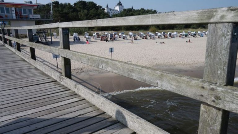 Urlaubsunfall: Kind fällt von Seebrücke - Berufung nach abgelehnter Klage