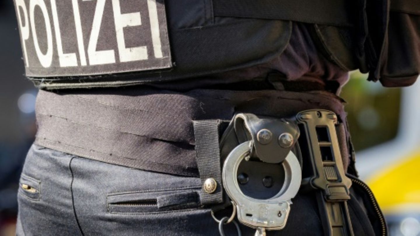 Razzia gegen Internet-Drogenhändler - Zwei Festnahmen und internationaler Einsatz