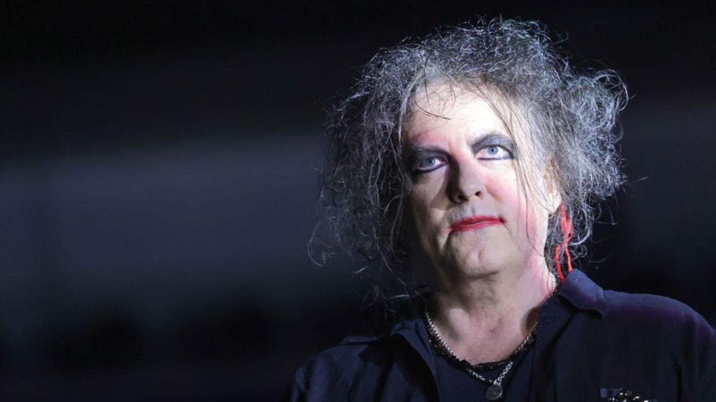 Gefeierter Auftritt: The Cure begeistern Fans in London mit neuem Album