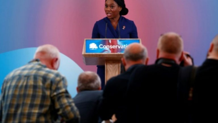 Kemi Badenoch wird neue Vorsitzende der britischen Konservativen