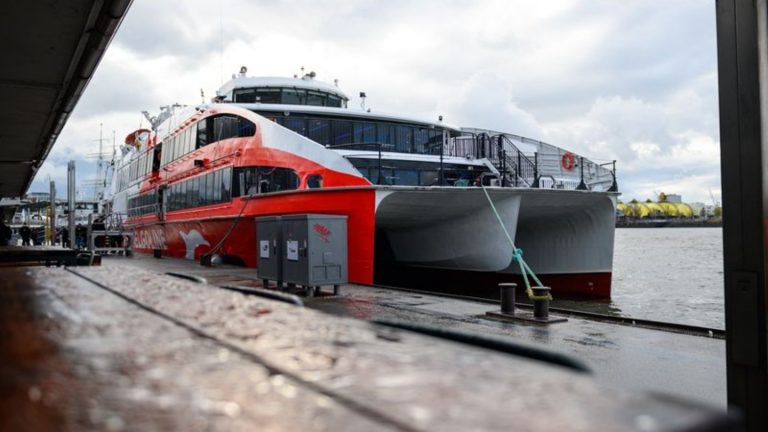 Helgoland: Helgoland-Katamaran "Halunder Jet" beendet die Saison