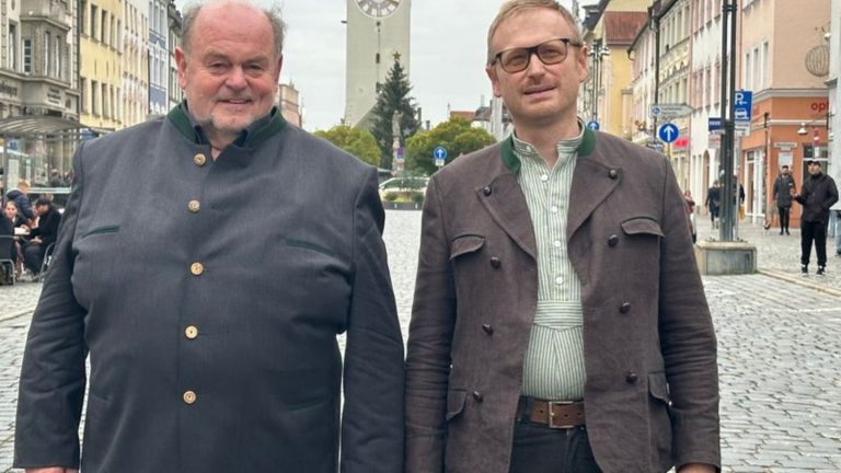 Bund Bairische Sprache: Leidenschaft für Dialekt - Sepp Obermeier gibt Vorsitz ab