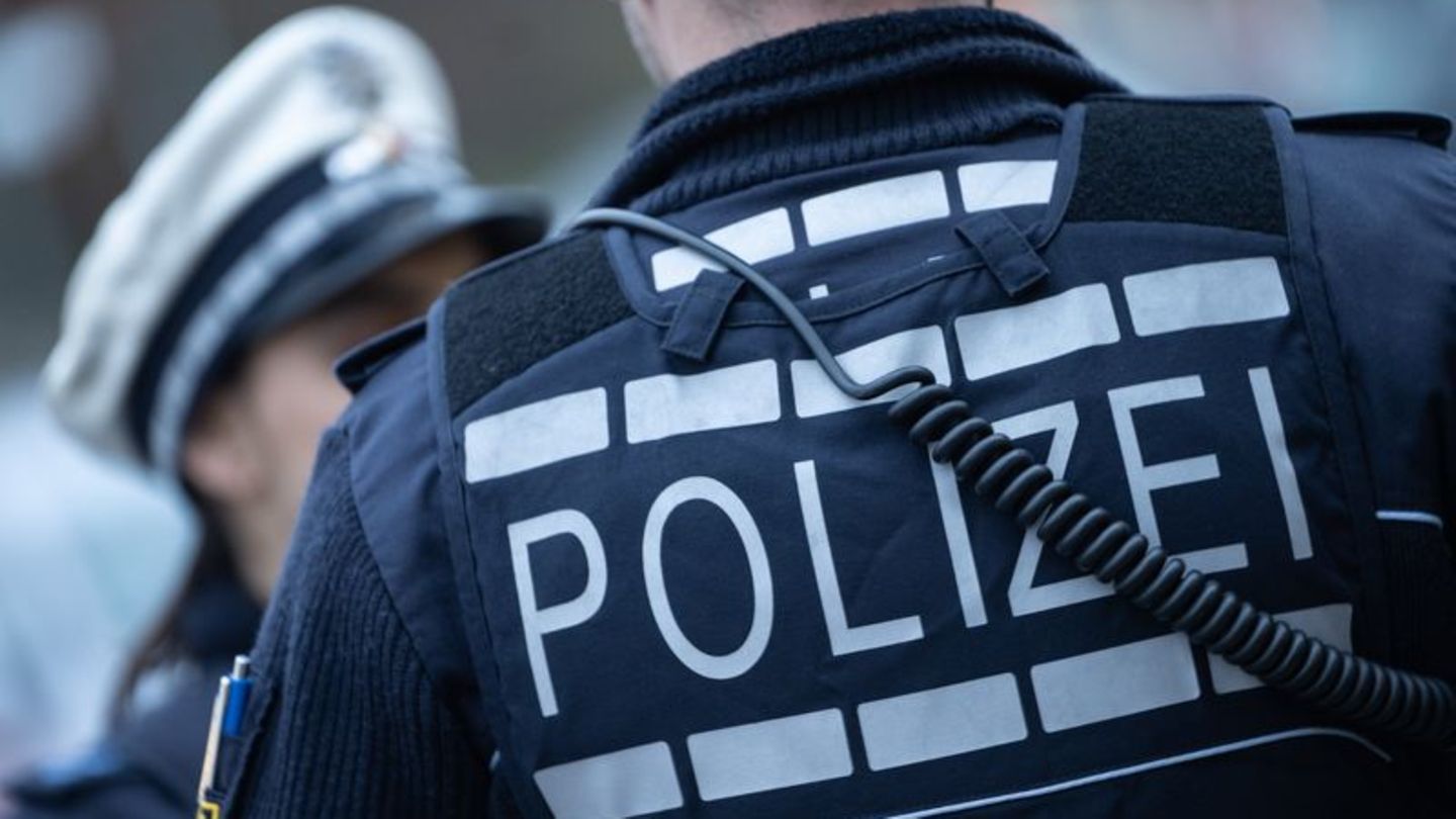 Polizeikontrolle: Gewehr, Schleuder, Schlagstock – Autofahrer mit Waffen