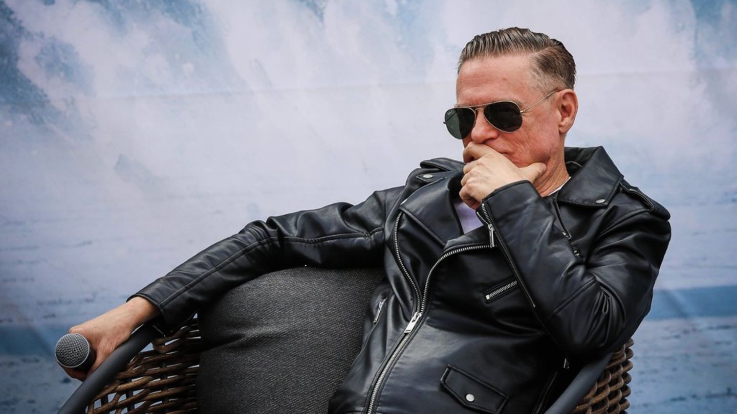 Bryan Adams wird 65: Ein Bild von einem Rockstar