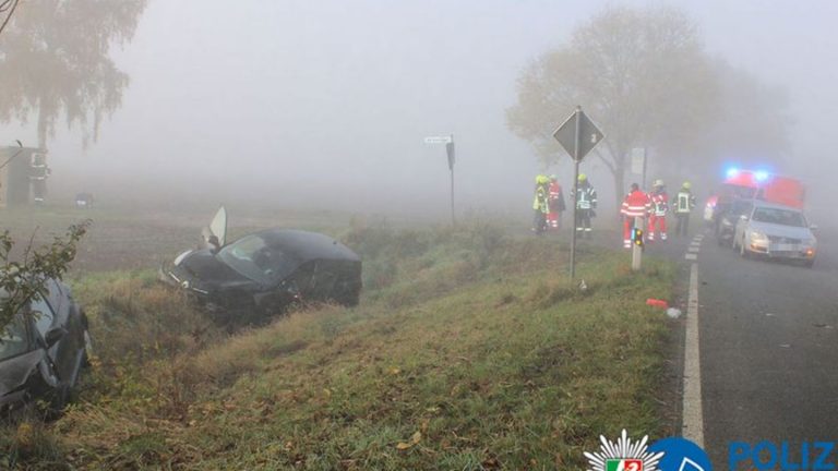 Verkehrsunfall: Sechs Verletzte bei Unfällen in dichtem Nebel