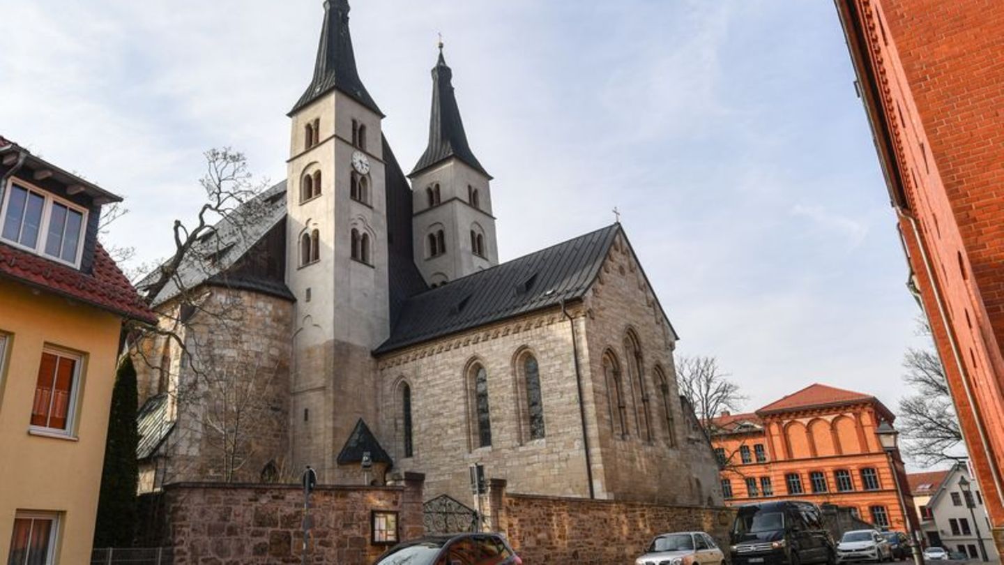 Diebstahl: Fallrohre am Dom von Nordhausen entwendet