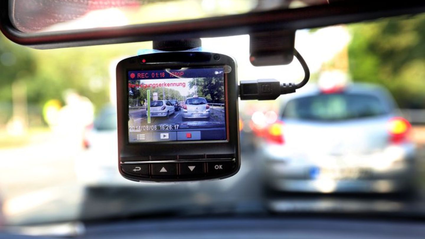 Niedersachsen: Landtag diskutiert über Dashcams für Einsatzkräfte