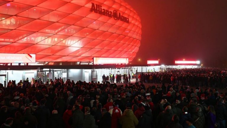 Champions League: Notarzt-Einsatz in Allianz Arena - Fans schweigen zunächst