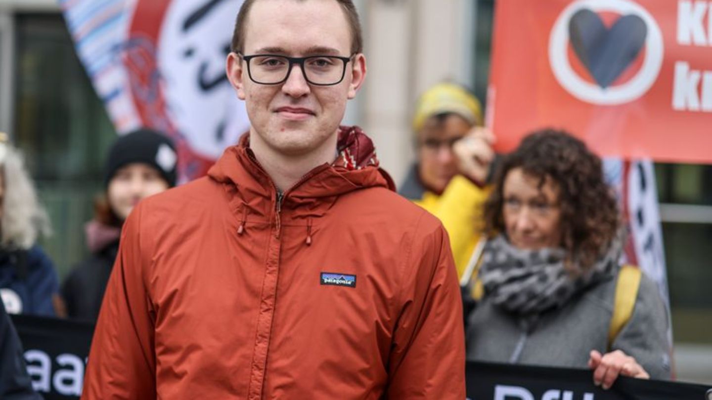 Flughafen blockiert: Prozessbeginn gegen 21-jährigen Klima-Aktivist in Essen