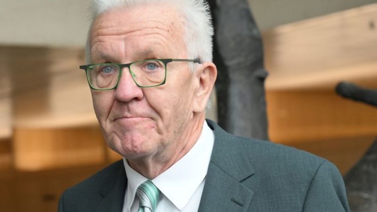 Gescheiterte Koalition: Nach Ampel-Aus: Kretschmann fordert Kompromissbereitschaft