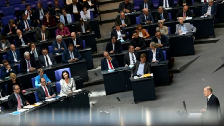 Bundestag berät über Resolution gegen Antisemitismus